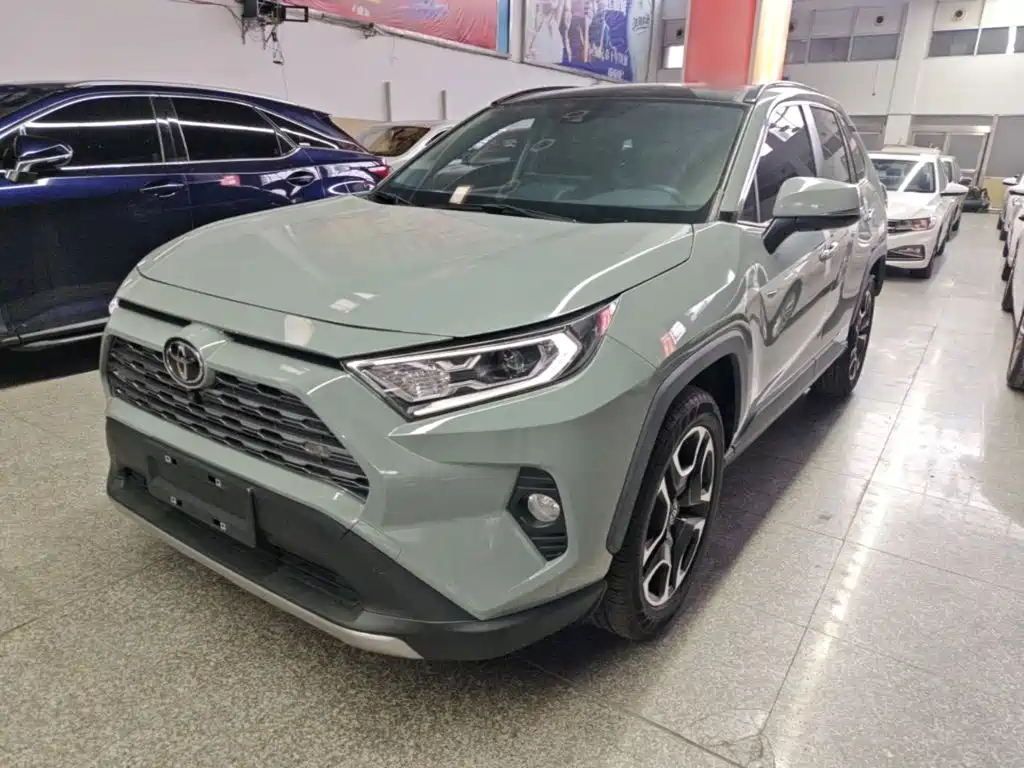 Toyota RAV4 — миниатюра 2