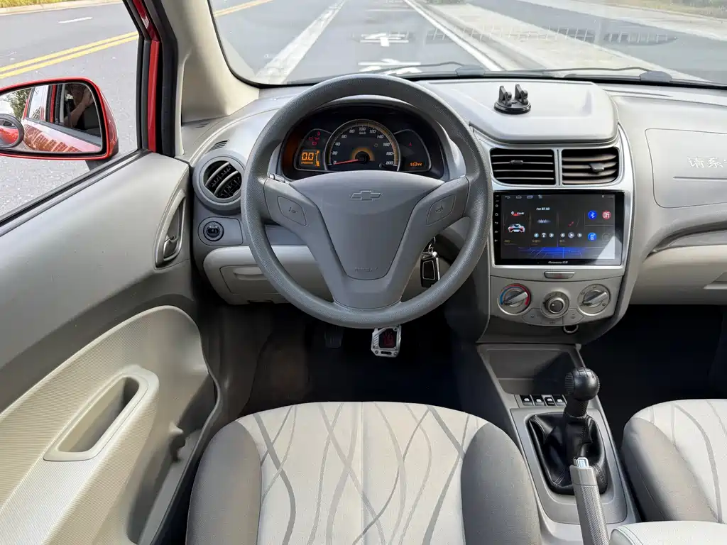 Chevrolet Sail — миниатюра 12