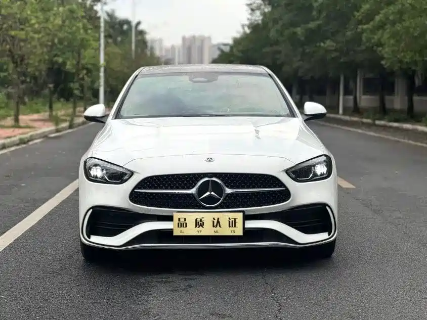 Mercedes-Benz C-Class 2024