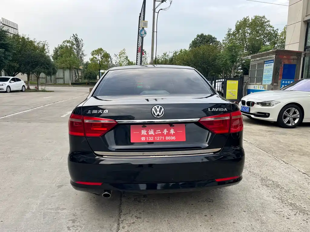 Volkswagen Lavida — миниатюра 5