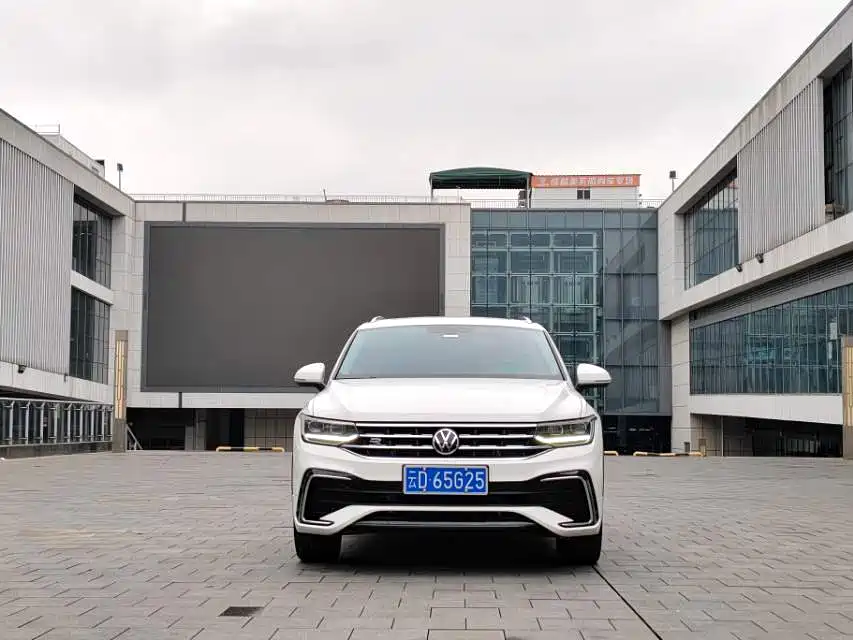 VOLKSWAGEN TIGUAN X