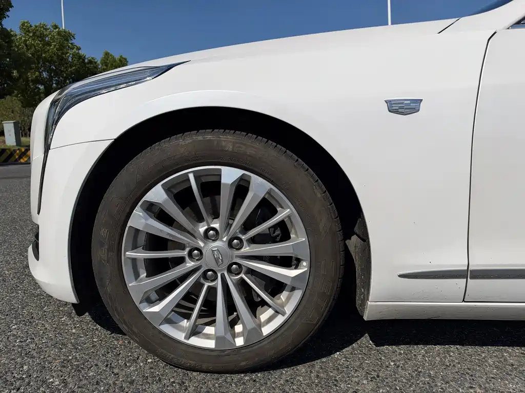 Cadillac CT6 Plug-in — миниатюра 8