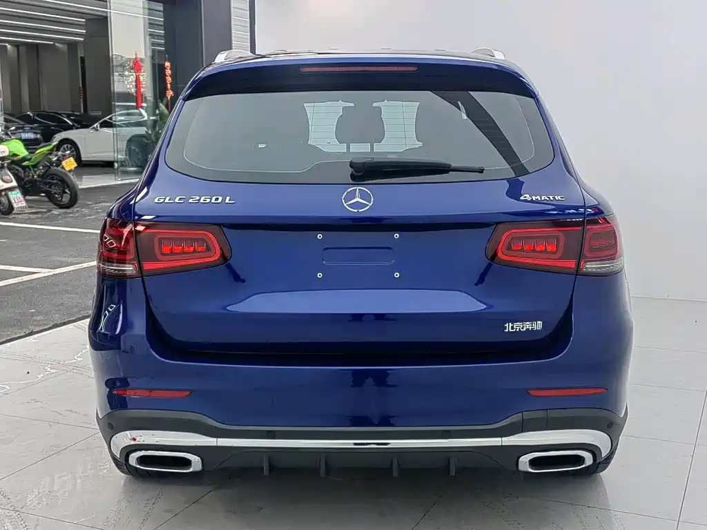 MERCEDES-BENZ GLC