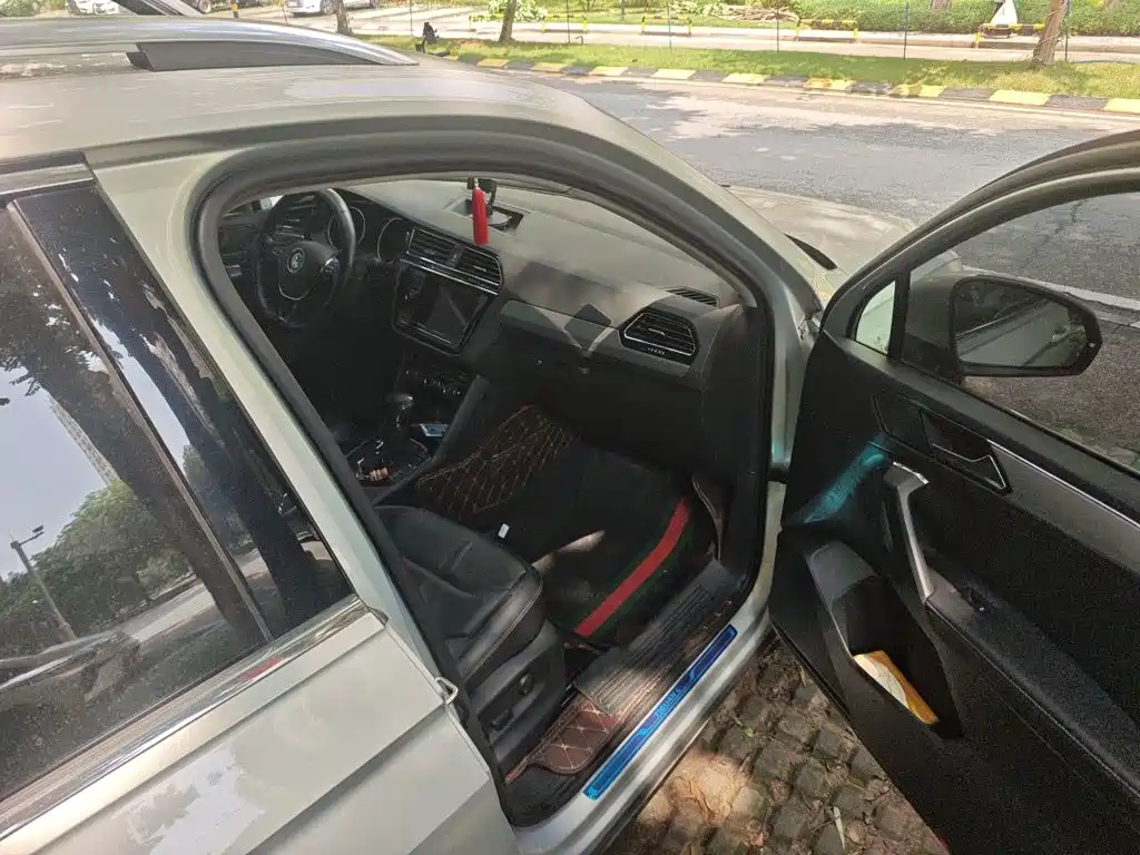 Volkswagen Tiguan L — миниатюра 18