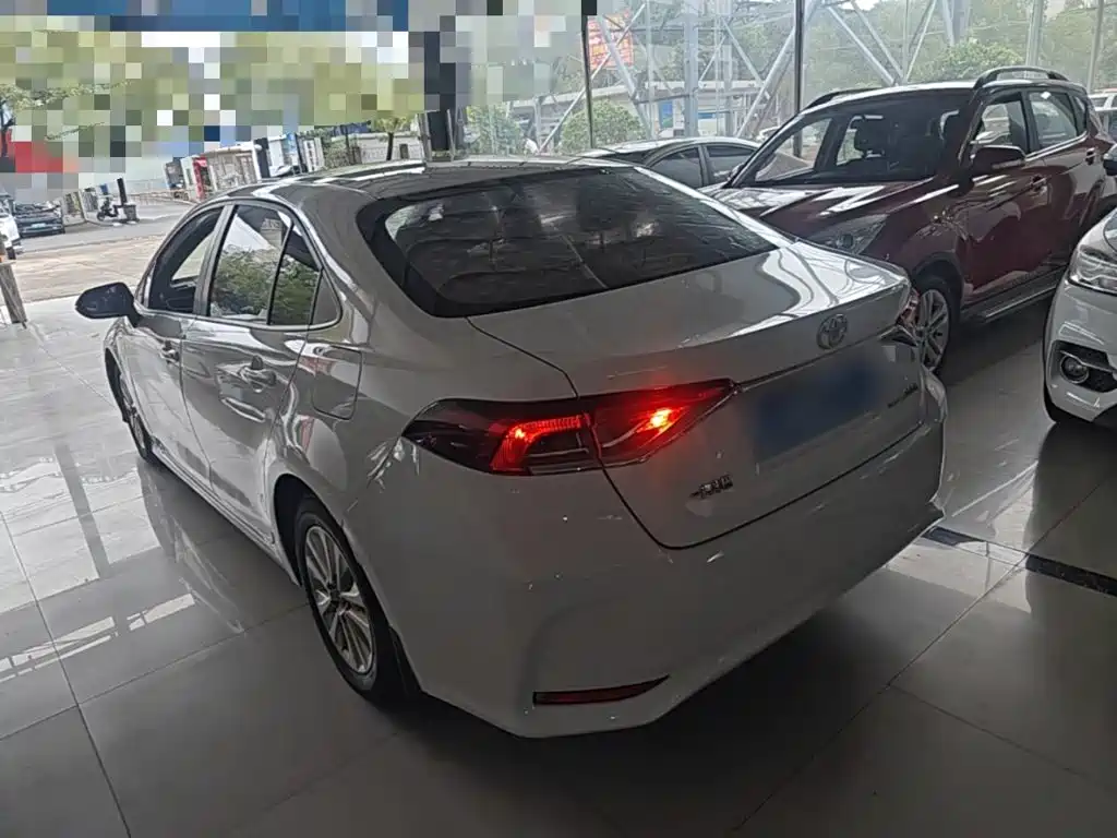 Toyota Corolla — миниатюра 5