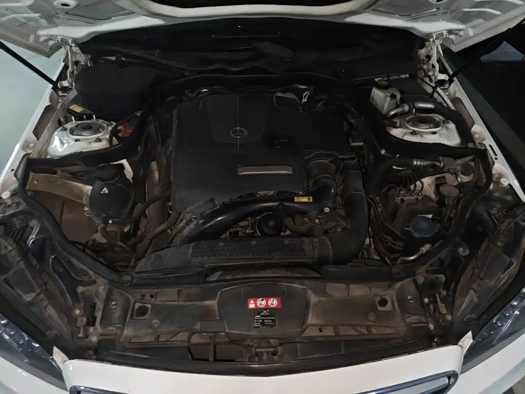 Mercedes-Benz E-Class — миниатюра 11