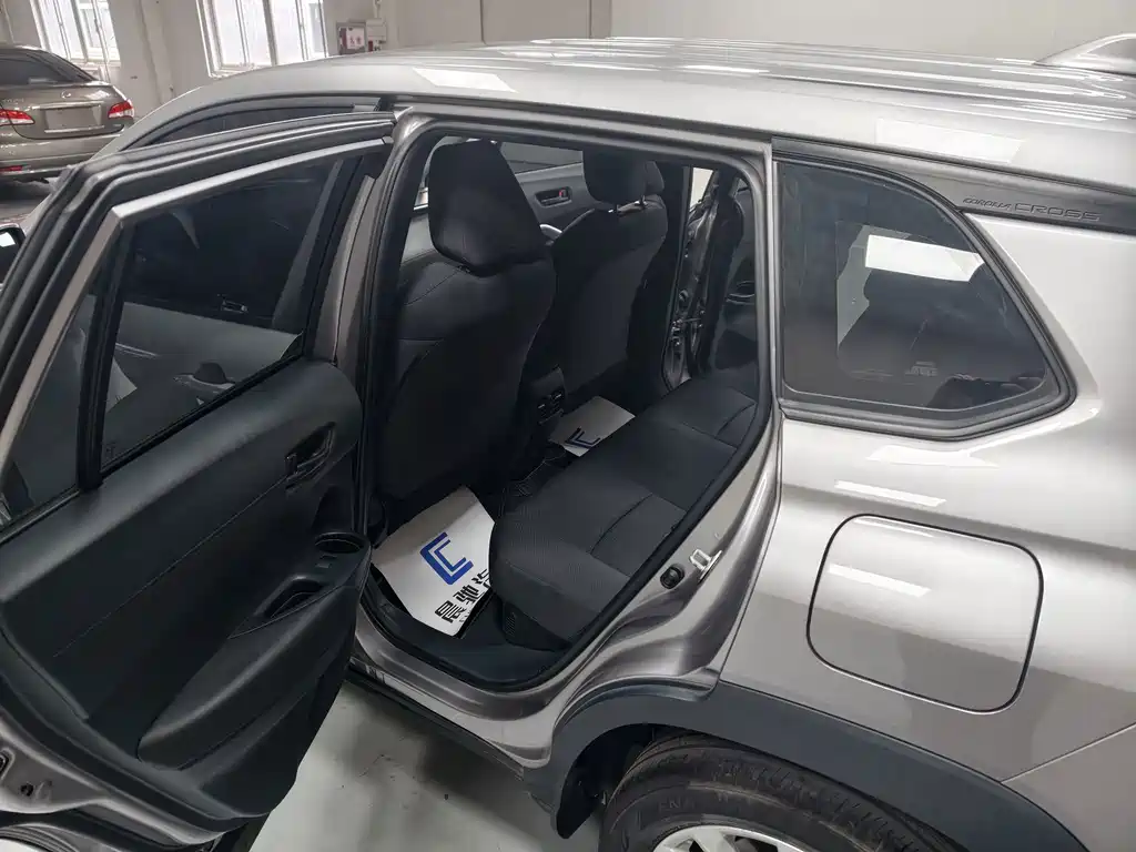 Toyota Corolla Cross — миниатюра 16
