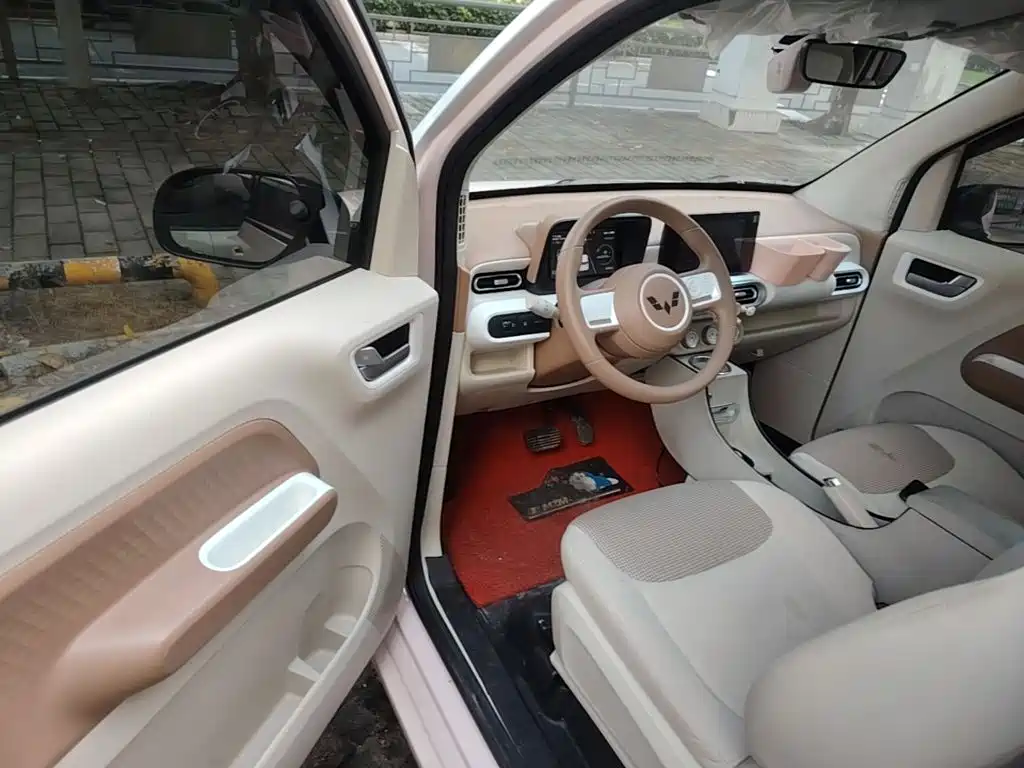 Wuling MINIEV — миниатюра 16