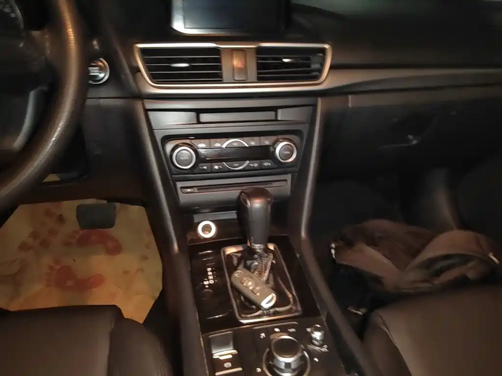 Mazda 3 Axela — миниатюра 13