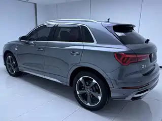 Audi Q3 35 TFSI Stylish Dynamic (1.4T)