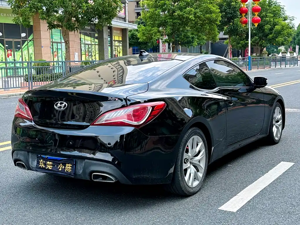 Hyundai Genesis Coupe — миниатюра 8