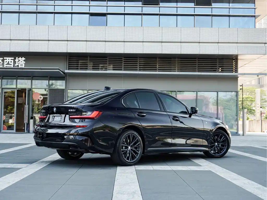 BMW 3 Series — миниатюра 5