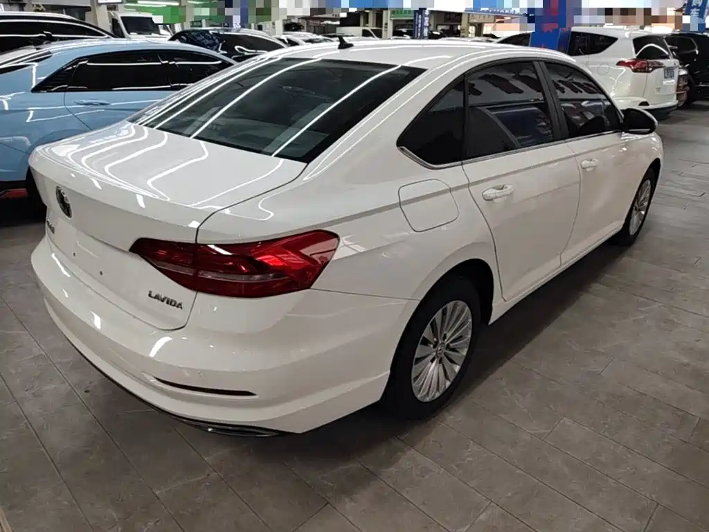 Volkswagen Lavida — миниатюра 7
