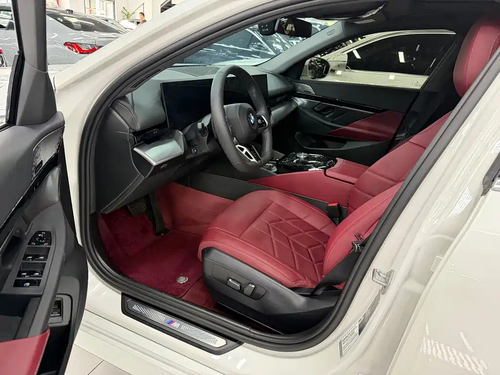 BMW 5 Series — миниатюра 5
