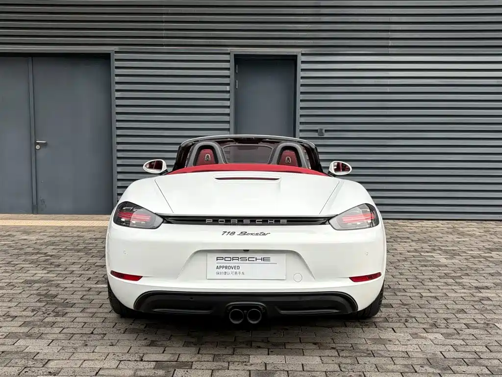 PORSCHE 718