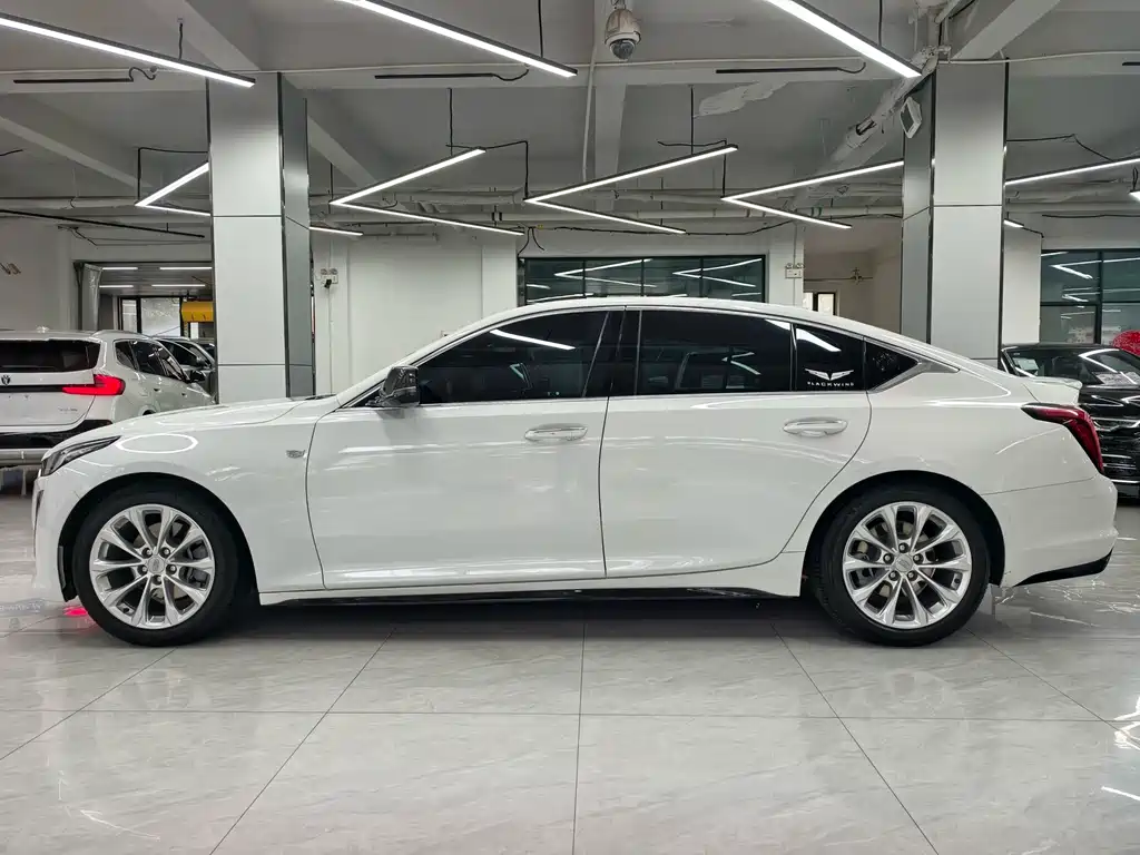 Cadillac CT5 — миниатюра 10