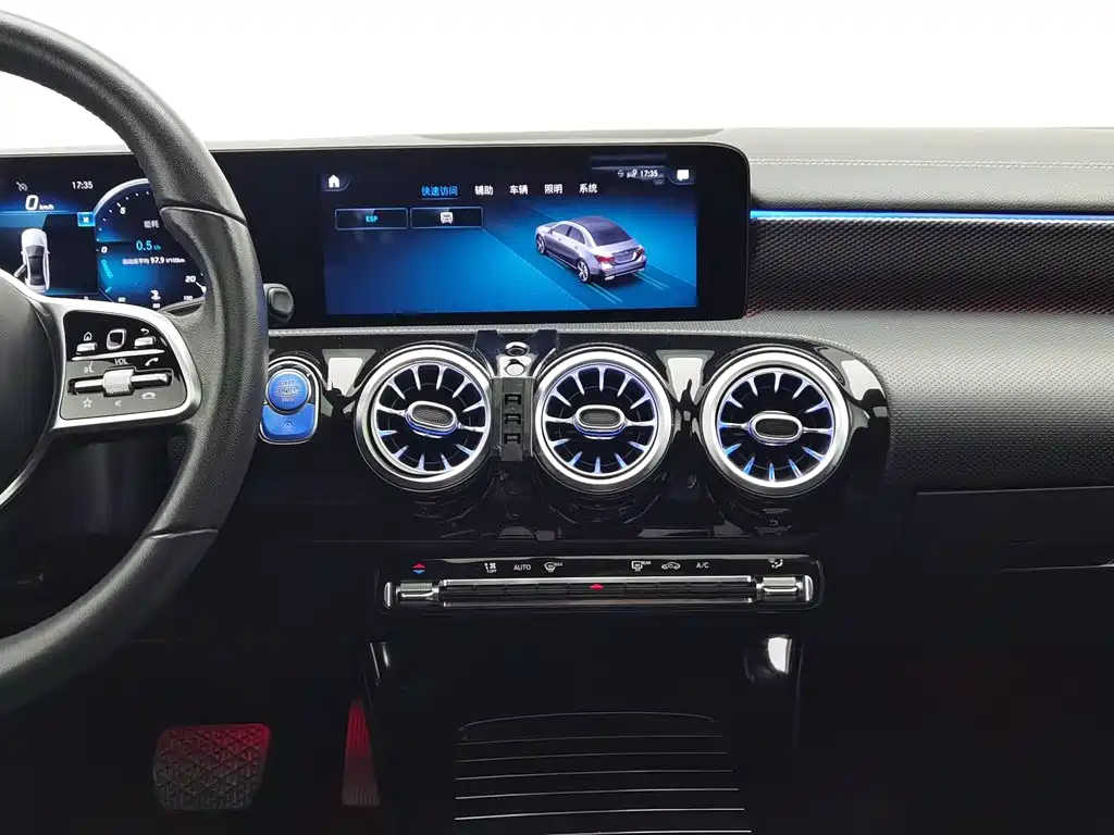 Mercedes-Benz A-Class — миниатюра 12