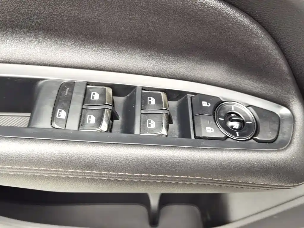 Ford Equator Sport — миниатюра 9
