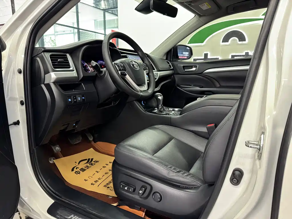 Toyota Highlander — миниатюра 7