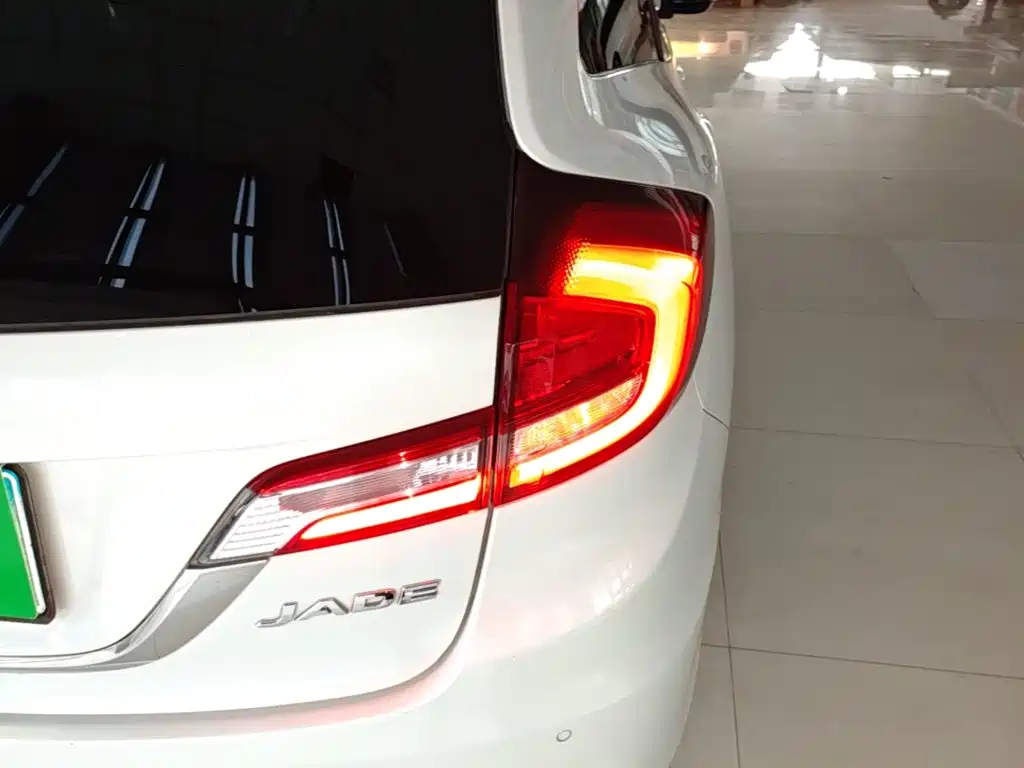Honda Jade — миниатюра 8