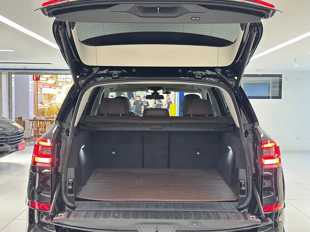 BMW X5 — миниатюра 7