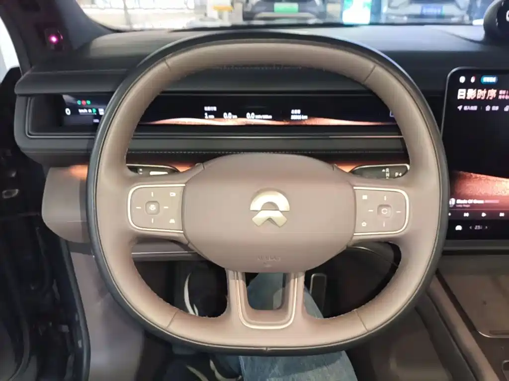 NIO ES8 — миниатюра 11