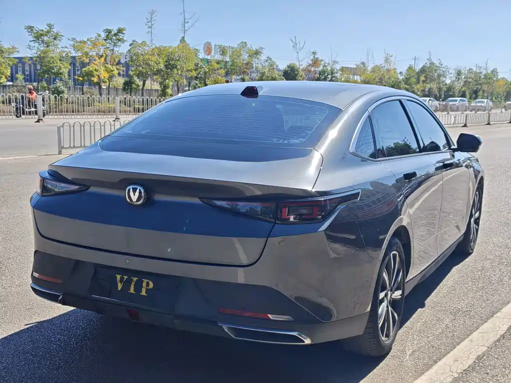Changan Yida — миниатюра 7