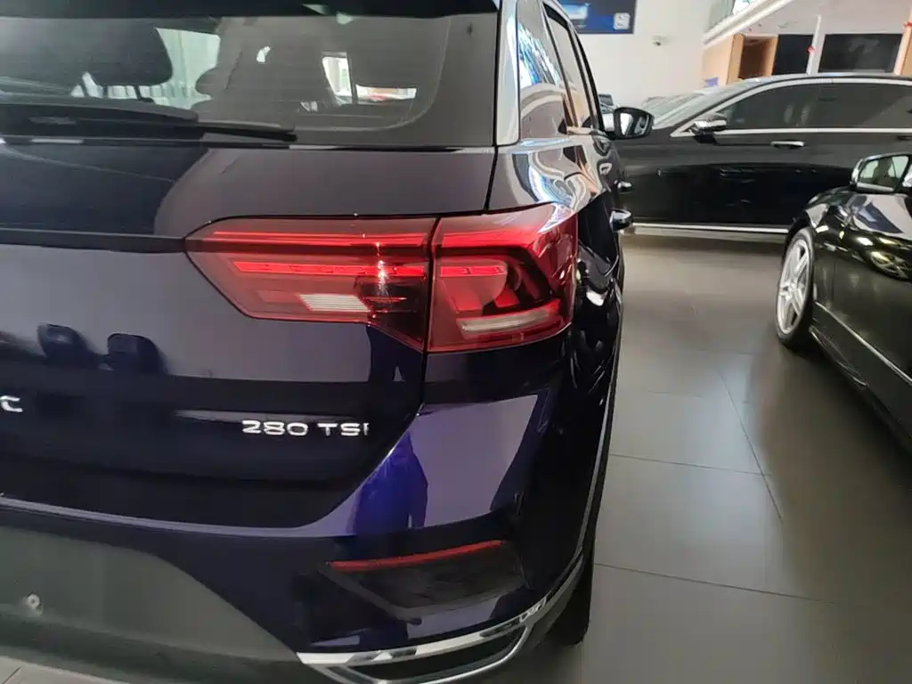 Volkswagen T-Roc — миниатюра 8
