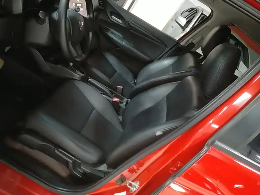 Honda Fit — миниатюра 15