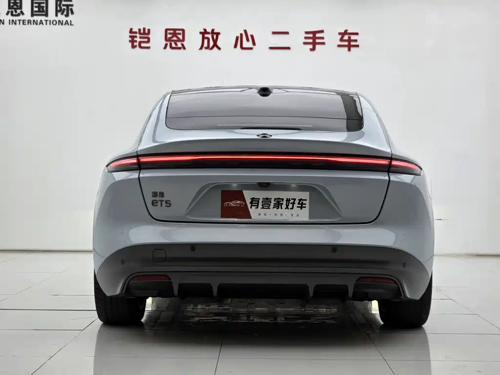 NIO NIO ET5