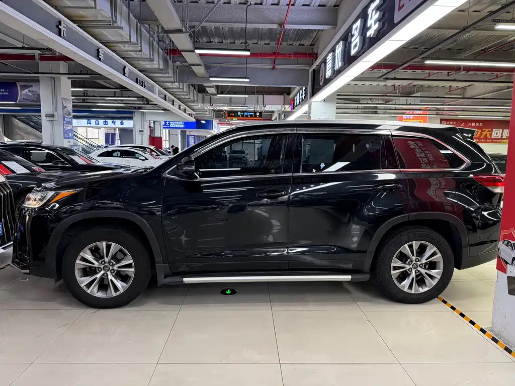 Toyota Highlander — миниатюра 8