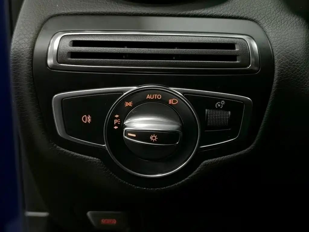 Mercedes-Benz C-Class — миниатюра 21