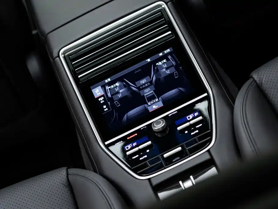 Porsche Panamera — миниатюра 10