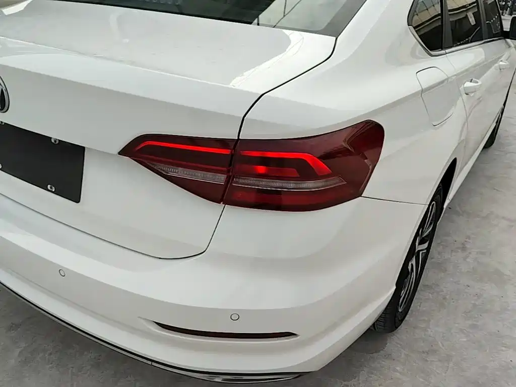Volkswagen Lavida — миниатюра 8