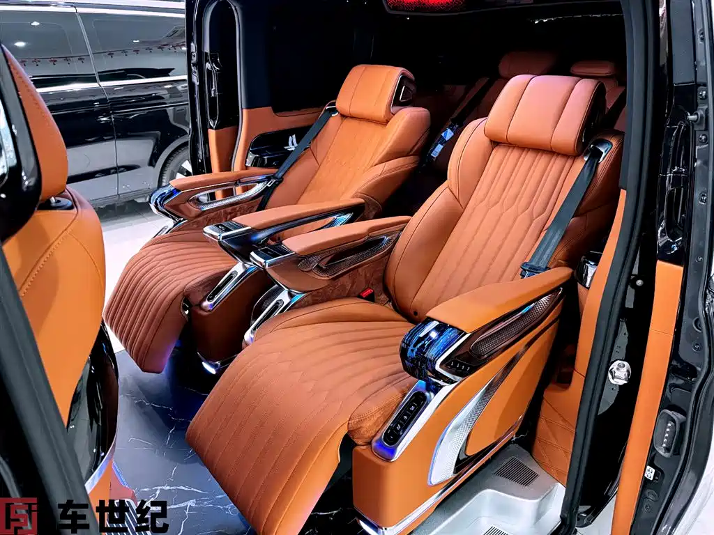 Mercedes-Benz Vito 2024 2.0T 7 мест