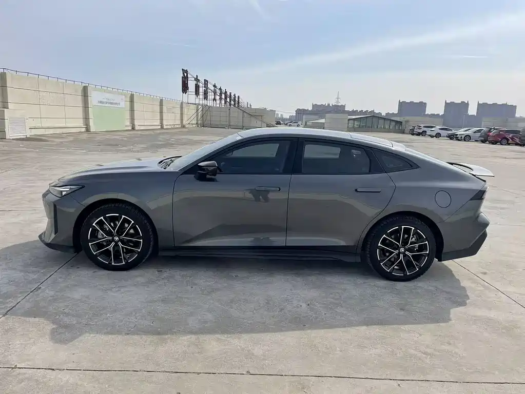 CHANGAN UNI V SMART IDD