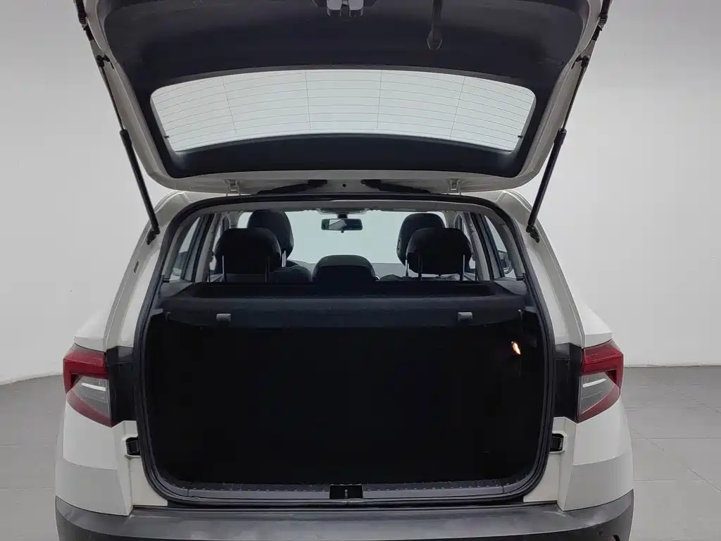 Skoda Karoq — миниатюра 16