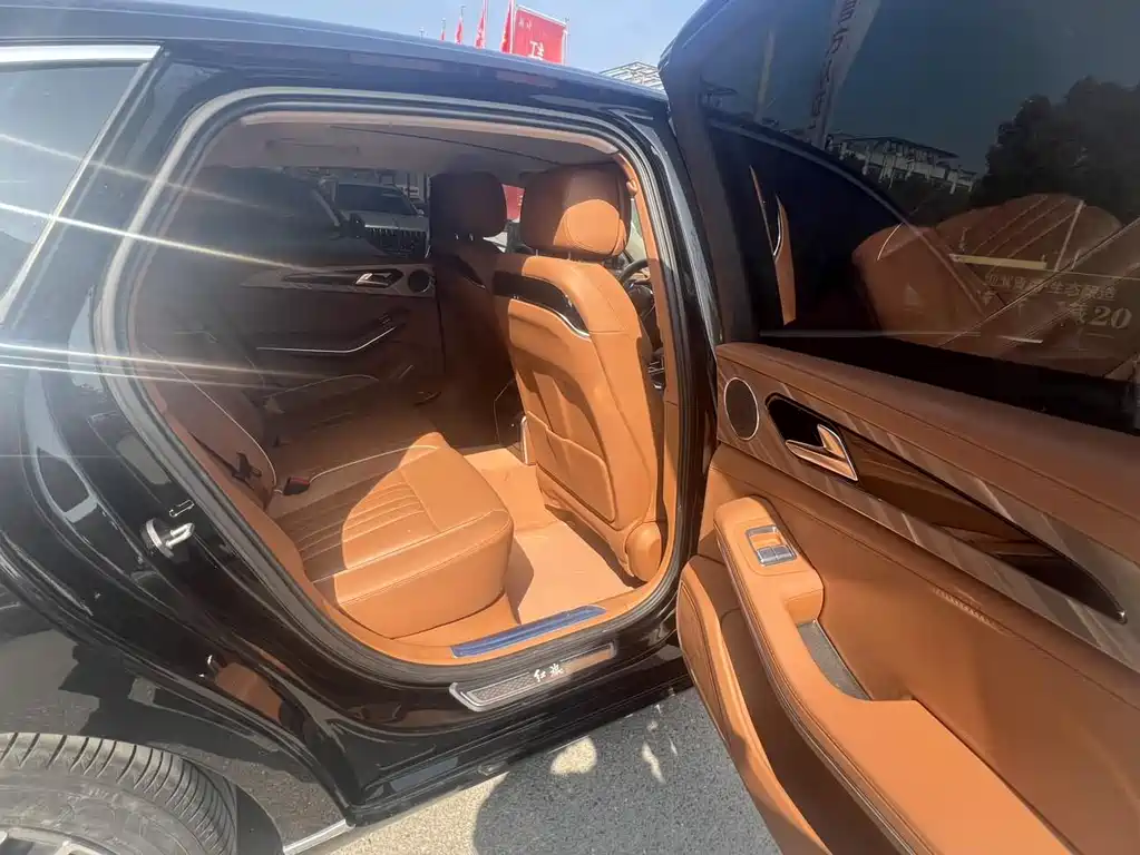 Hongqi H9 2022 2.0T