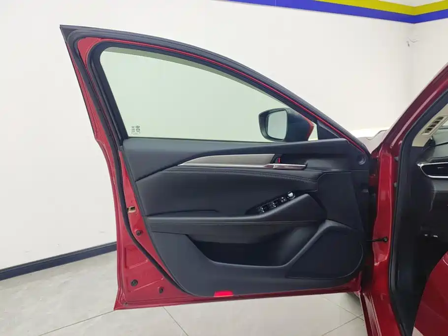 Mazda Atenza — миниатюра 7