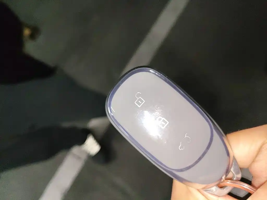 Li Auto Li ONE — миниатюра 9