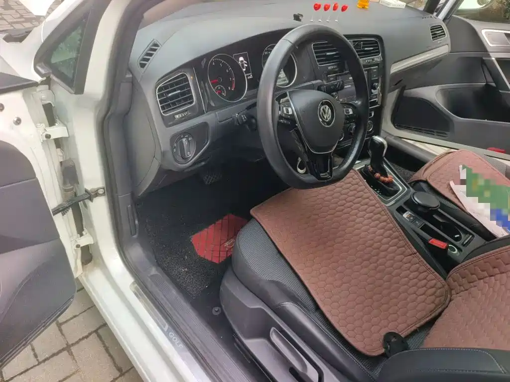 Volkswagen Golf — миниатюра 12