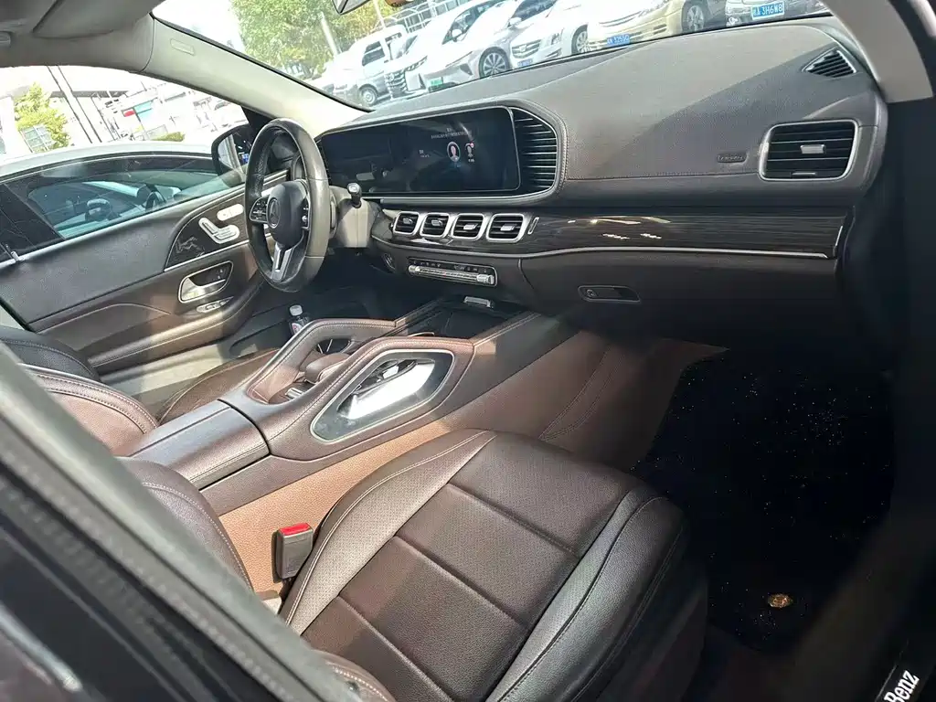 Mercedes-Benz GLE (Import) — миниатюра 3