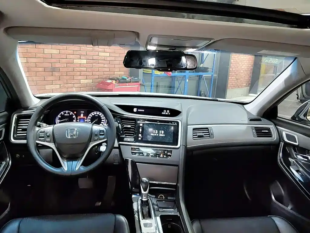 Honda Spirior — миниатюра 12