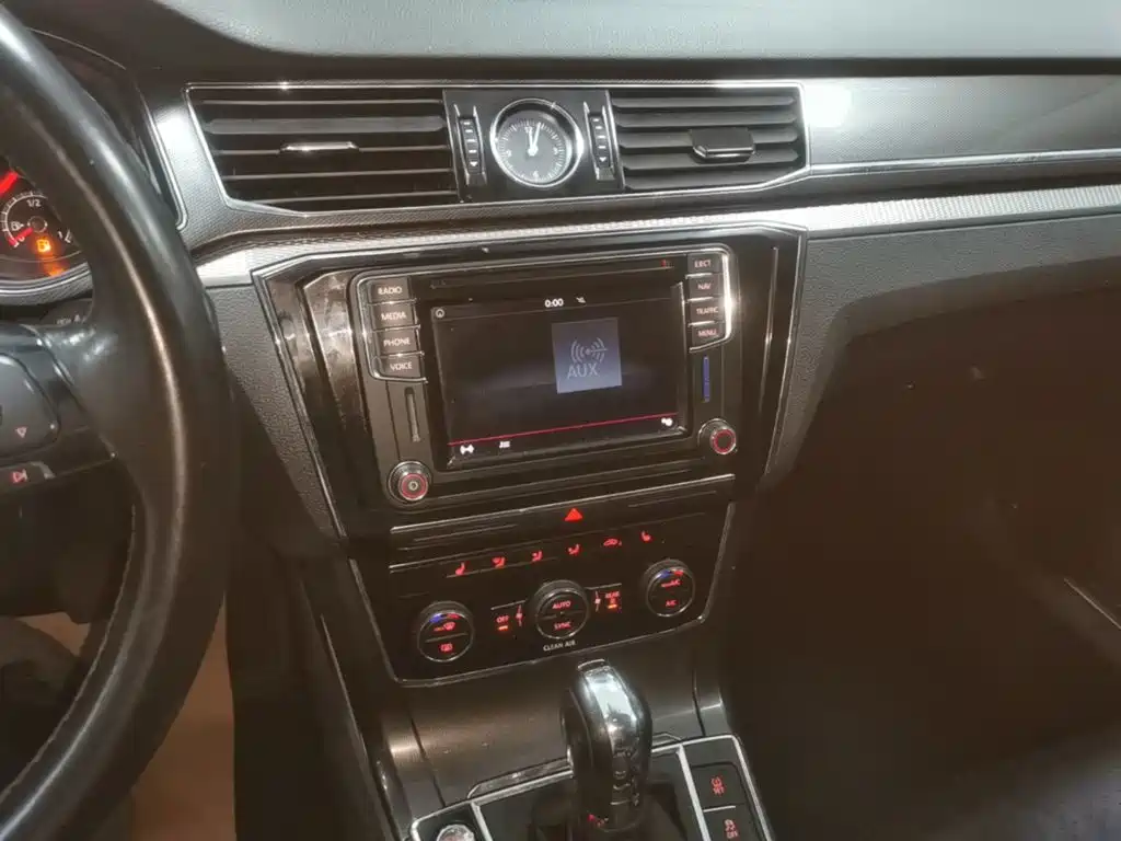 Volkswagen Passat — миниатюра 13