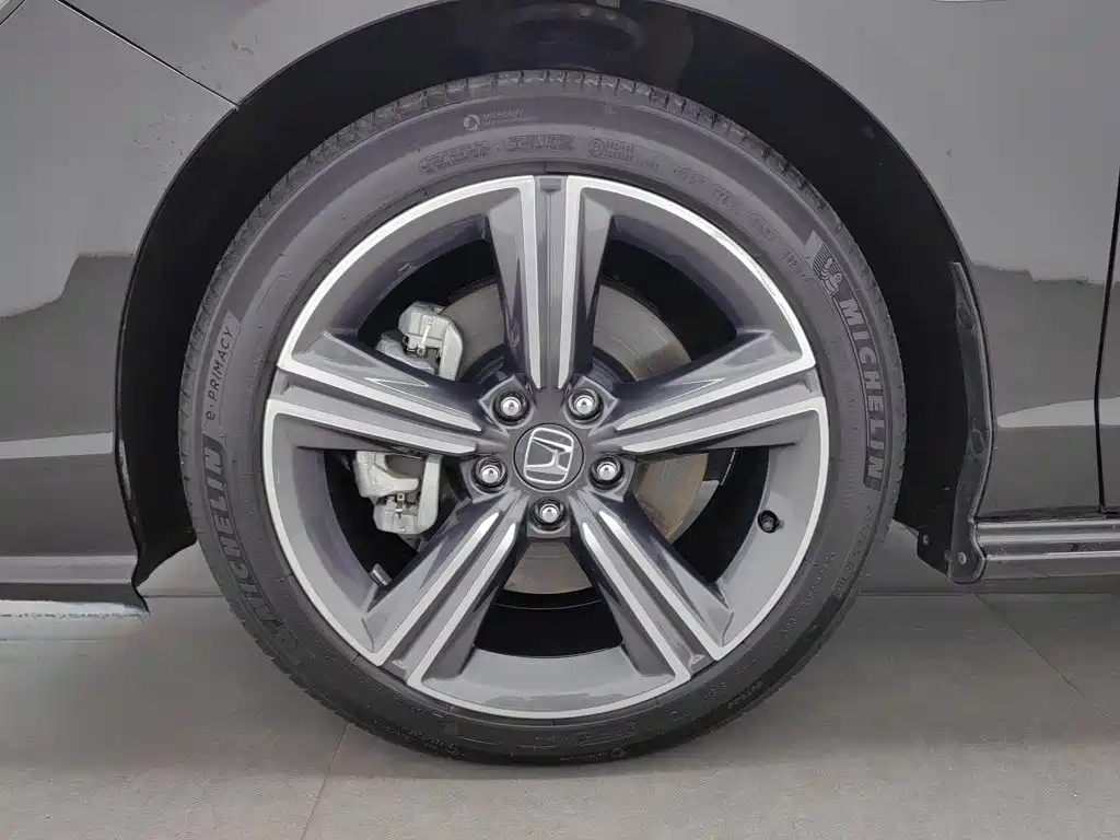 Honda Inspire PHEV — миниатюра 17