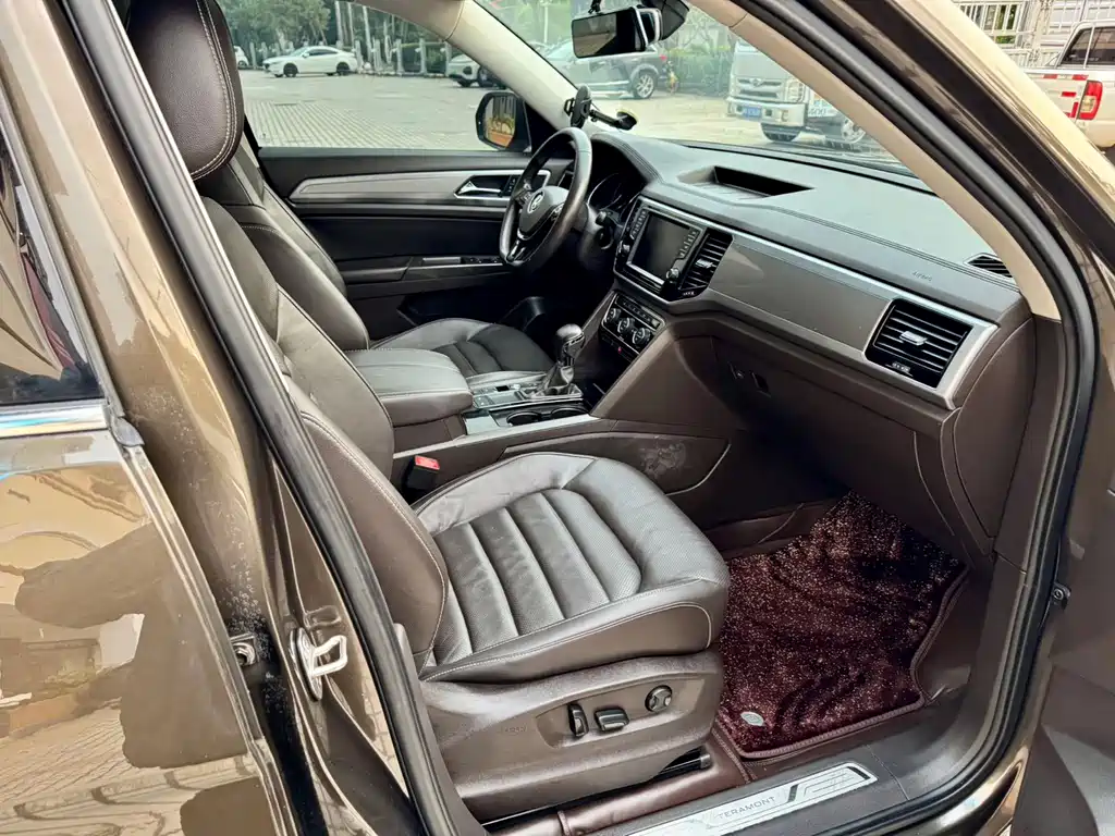 Volkswagen Teramont — миниатюра 4
