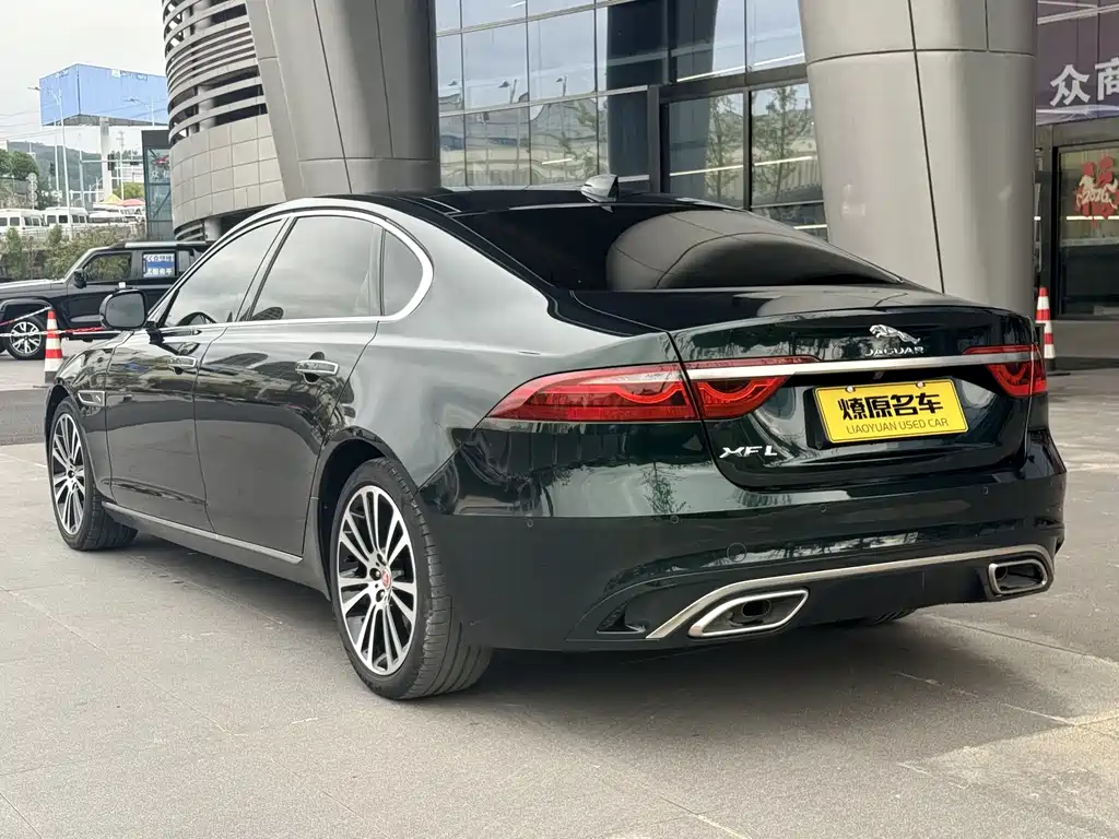Jaguar XFL — миниатюра 5