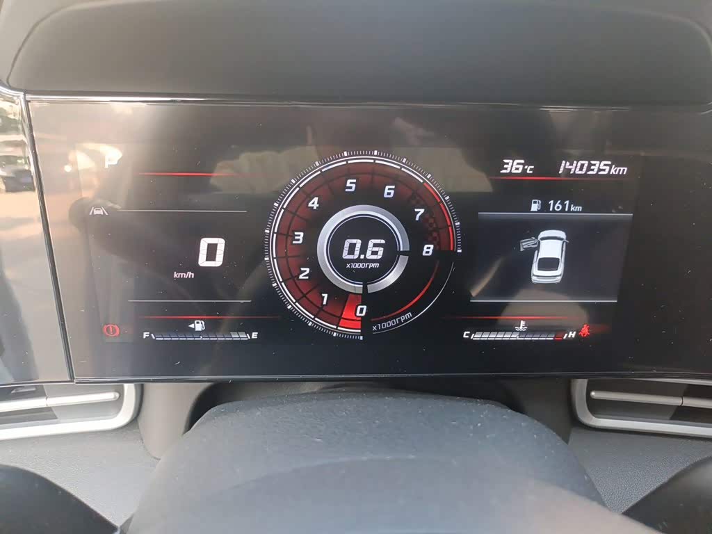 Hyundai Elantra 1.5 л 2022 г. Белый, пробег 14000 км
