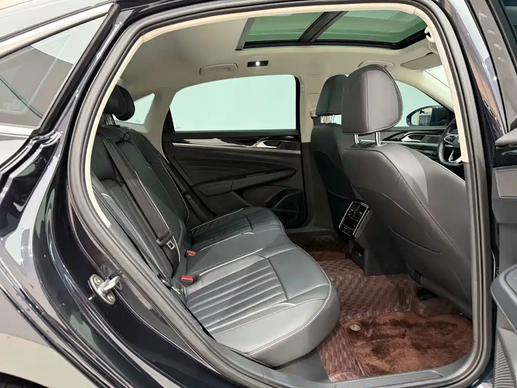 Volkswagen Passat — миниатюра 23