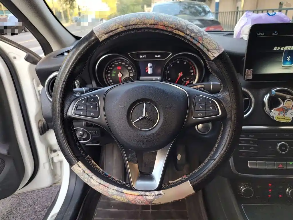 Mercedes-Benz GLA — миниатюра 11